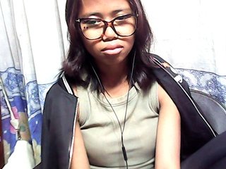 Natalie-Luxa's Live Webcam