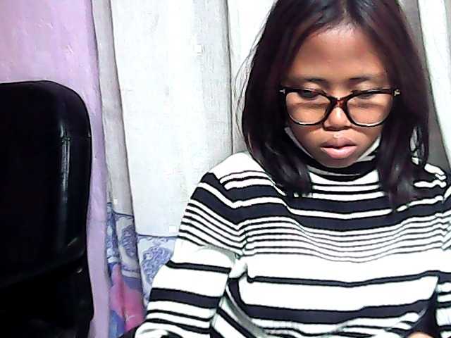 Natalie-Luxa live cam on BongaCams
