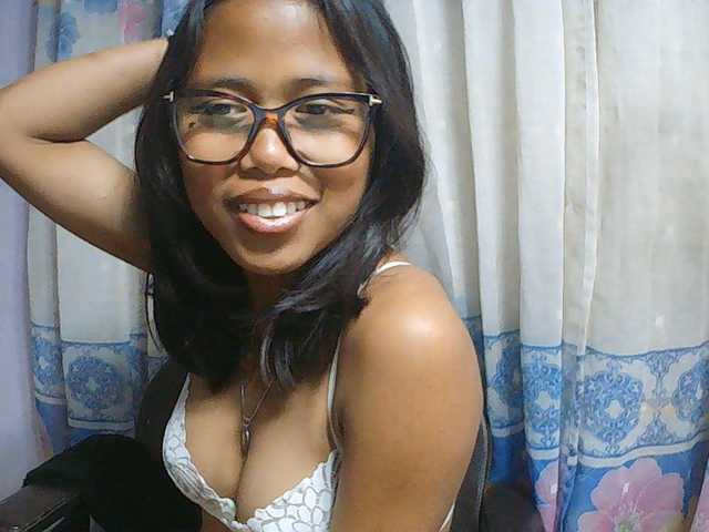 Natalie-Luxa live cam on BongaCams