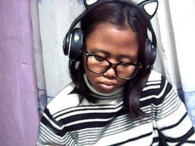 Natalie-Luxa live cam on BongaCams