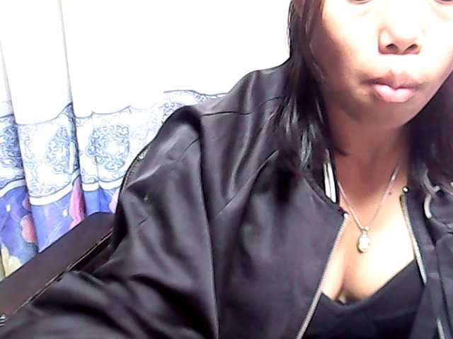 Natalie-Luxa live cam on BongaCams