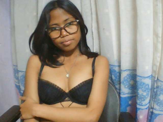 Natalie-Luxa live cam on BongaCams