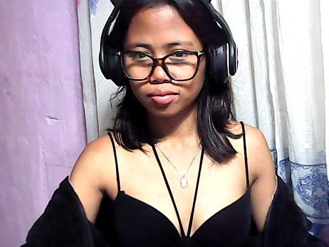 Natalie-Luxa live cam on BongaCams