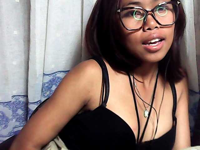 Natalie-Luxa live cam on BongaCams