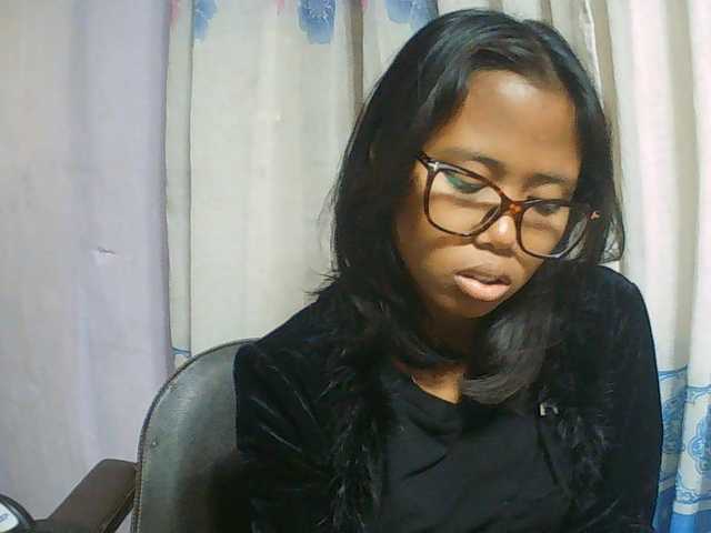 Natalie-Luxa live cam on BongaCams