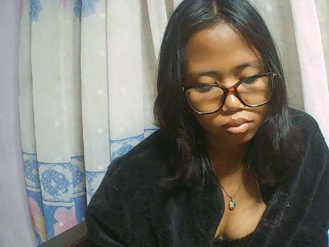 Natalie-Luxa live cam on BongaCams