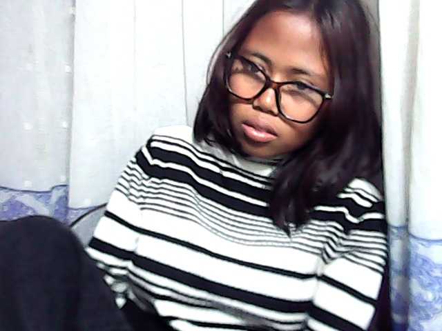 Natalie-Luxa live cam on BongaCams