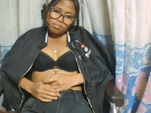 Natalie-Luxa live cam on BongaCams