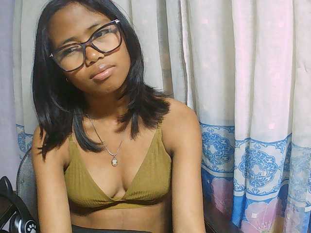 Natalie-Luxa live cam on BongaCams