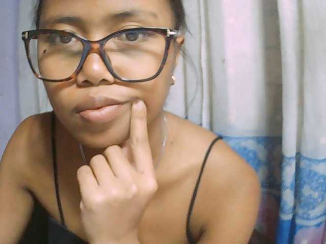 Natalie-Luxa live cam on BongaCams