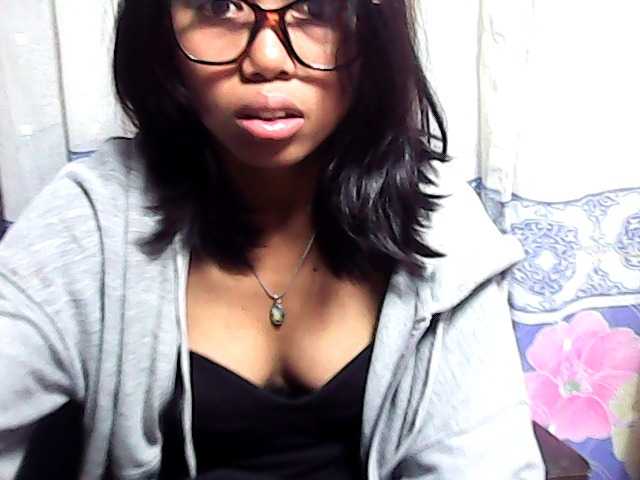 Natalie-Luxa live cam on BongaCams
