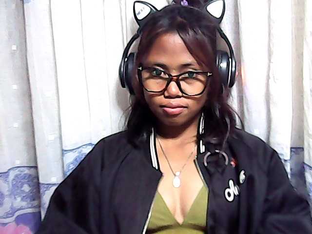 Natalie-Luxa live cam on BongaCams