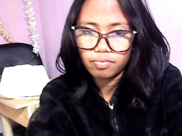 Natalie-Luxa live cam on BongaCams