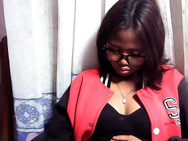Natalie-Luxa live cam on BongaCams