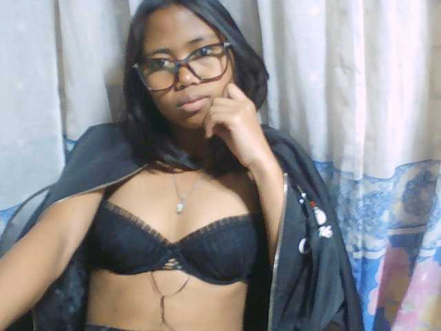 Natalie-Luxa live cam on BongaCams