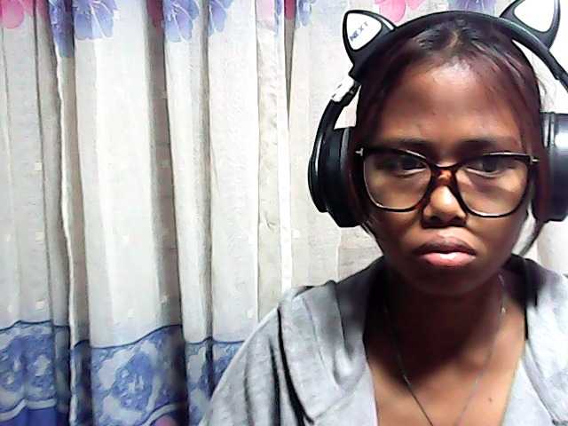 Natalie-Luxa live cam on BongaCams