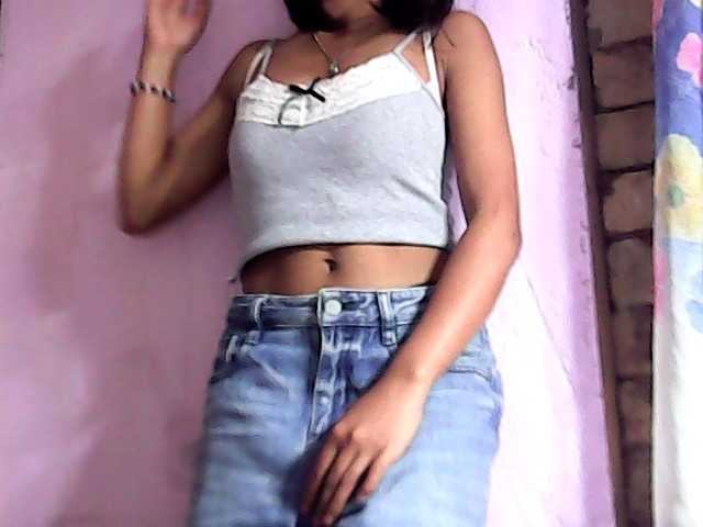 Natalie-Luxa live cam on BongaCams