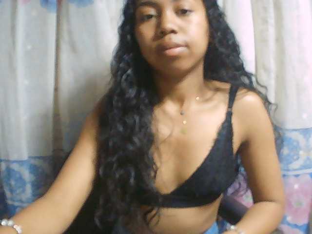 Natalie-Luxa live cam on BongaCams