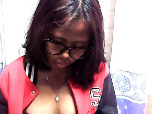 Natalie-Luxa live cam on BongaCams