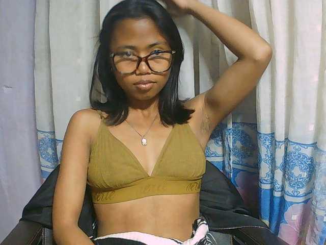 Natalie-Luxa live cam on BongaCams