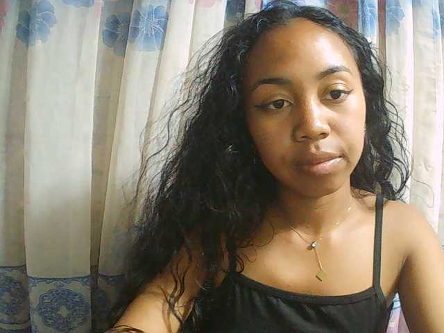 Natalie-Luxa live cam on BongaCams