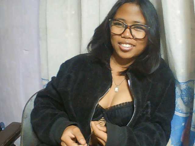 Natalie-Luxa live cam on BongaCams