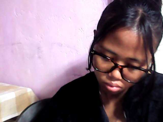 Natalie-Luxa live cam on BongaCams
