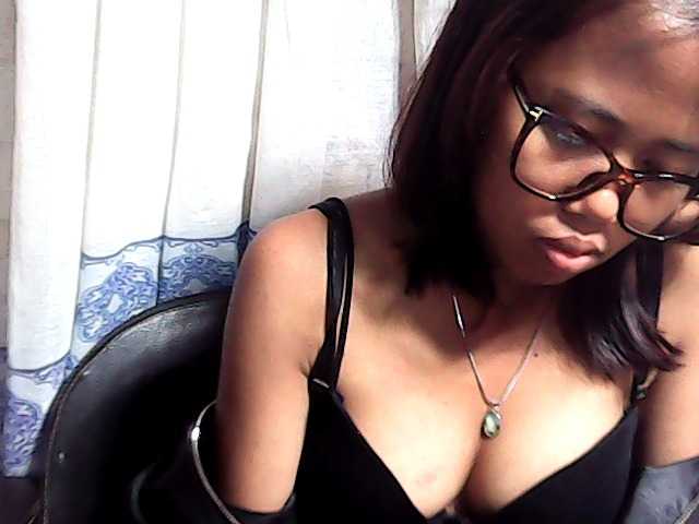 Natalie-Luxa live cam on BongaCams