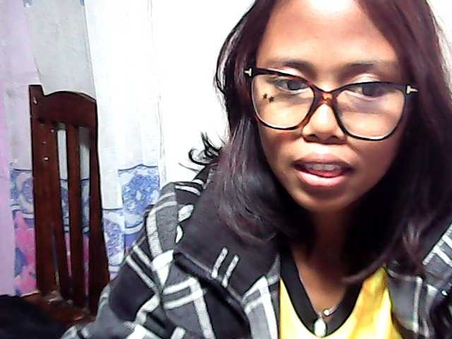 Natalie-Luxa live cam on BongaCams