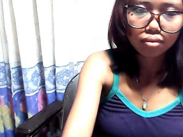 Natalie-Luxa live cam on BongaCams
