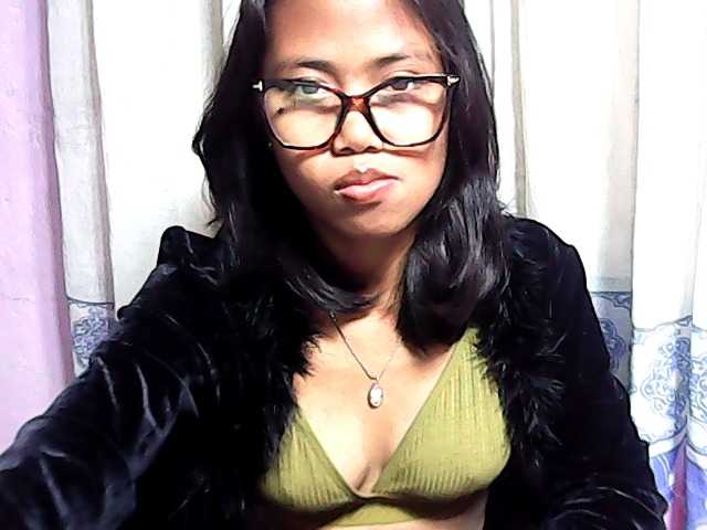 Natalie-Luxa live cam on BongaCams