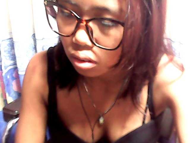 Natalie-Luxa live cam on BongaCams