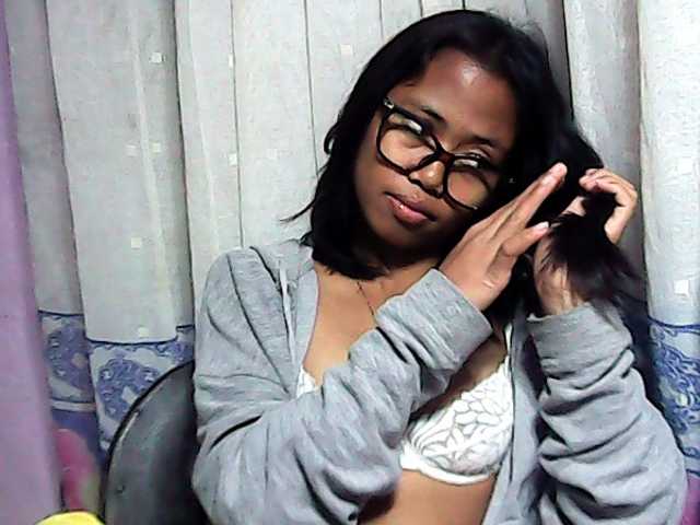 Natalie-Luxa live cam on BongaCams