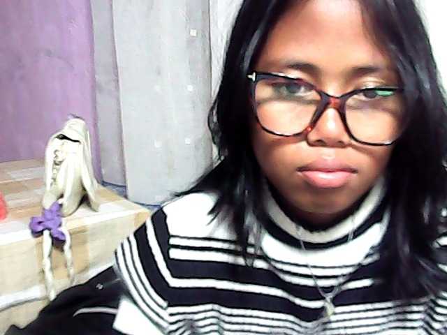 Natalie-Luxa live cam on BongaCams