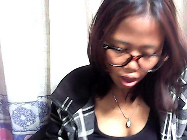 Natalie-Luxa live cam on BongaCams