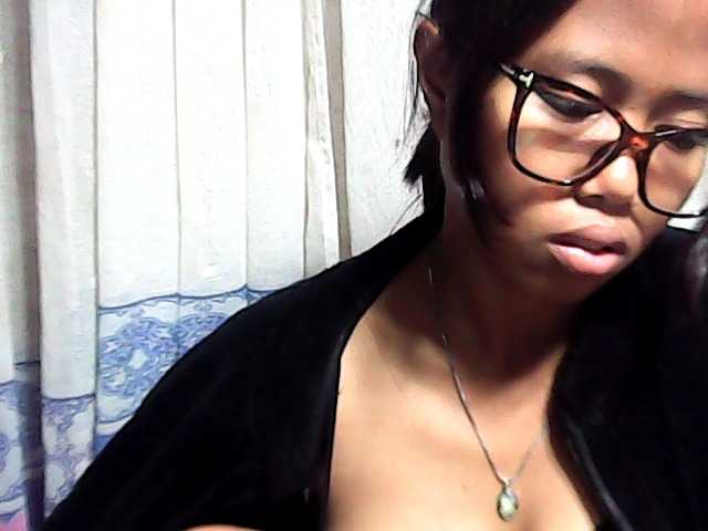 Natalie-Luxa live cam on BongaCams