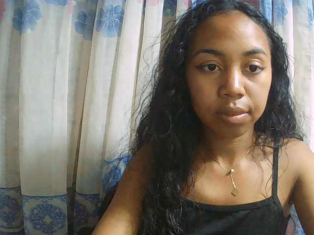 Natalie-Luxa live cam on BongaCams