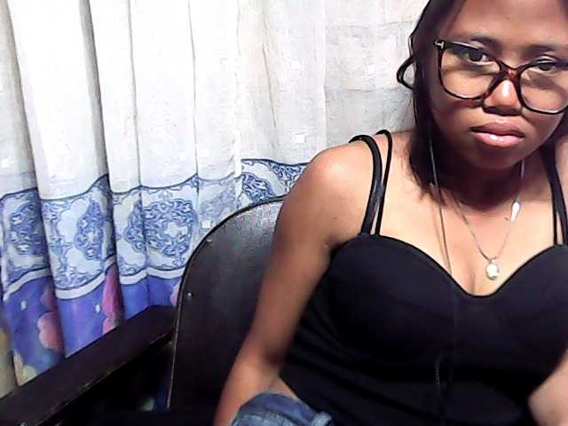 Natalie-Luxa live cam on BongaCams