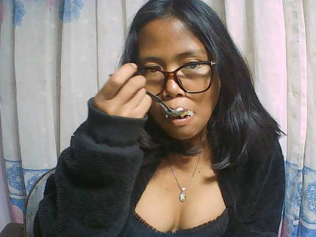 Natalie-Luxa live cam on BongaCams