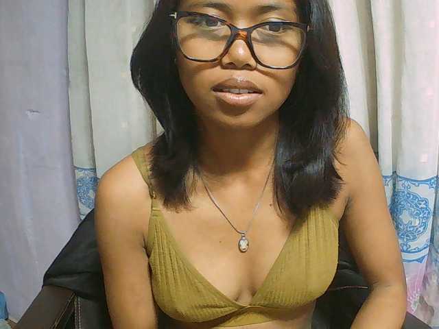 Natalie-Luxa live cam on BongaCams