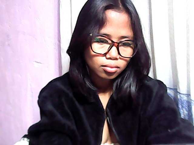 Natalie-Luxa live cam on BongaCams