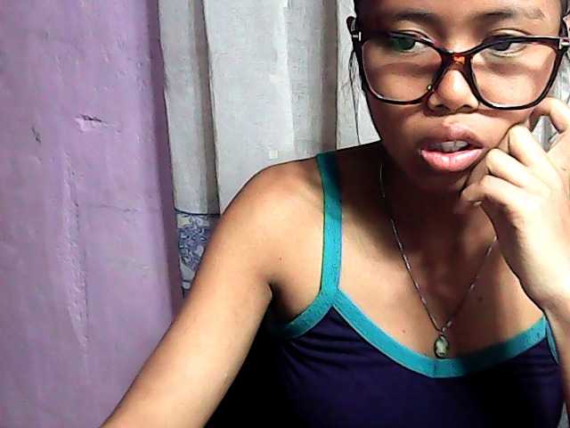 Natalie-Luxa live cam on BongaCams