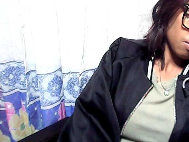 Natalie-Luxa live cam on BongaCams