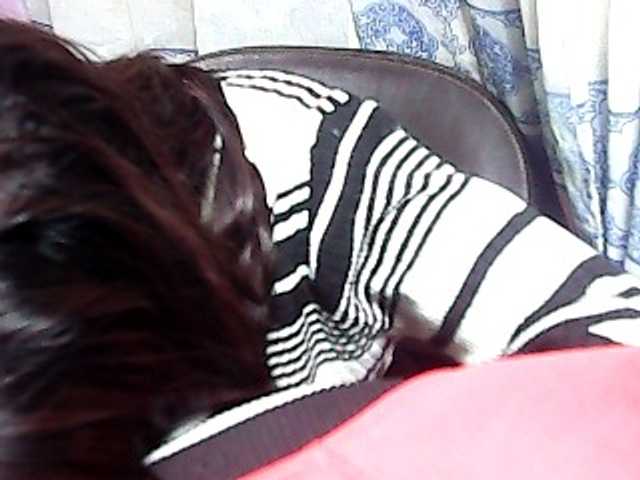 Natalie-Luxa live cam on BongaCams