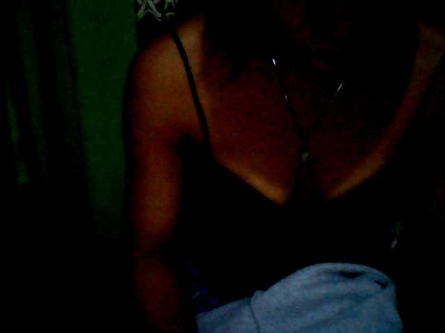 Natalie-Luxa live cam on BongaCams