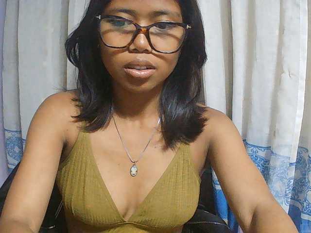 Natalie-Luxa live cam on BongaCams