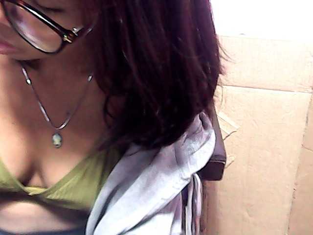 Natalie-Luxa live cam on BongaCams