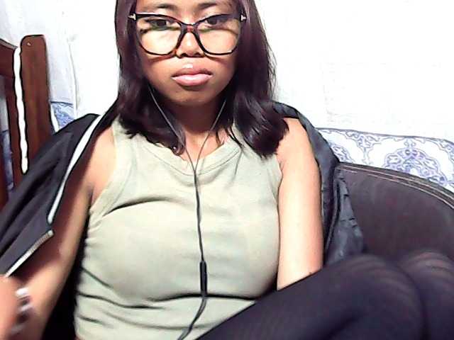 Natalie-Luxa live cam on BongaCams