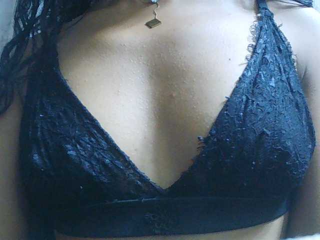Natalie-Luxa live cam on BongaCams