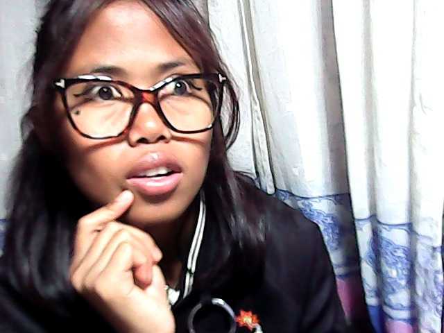Natalie-Luxa live cam on BongaCams